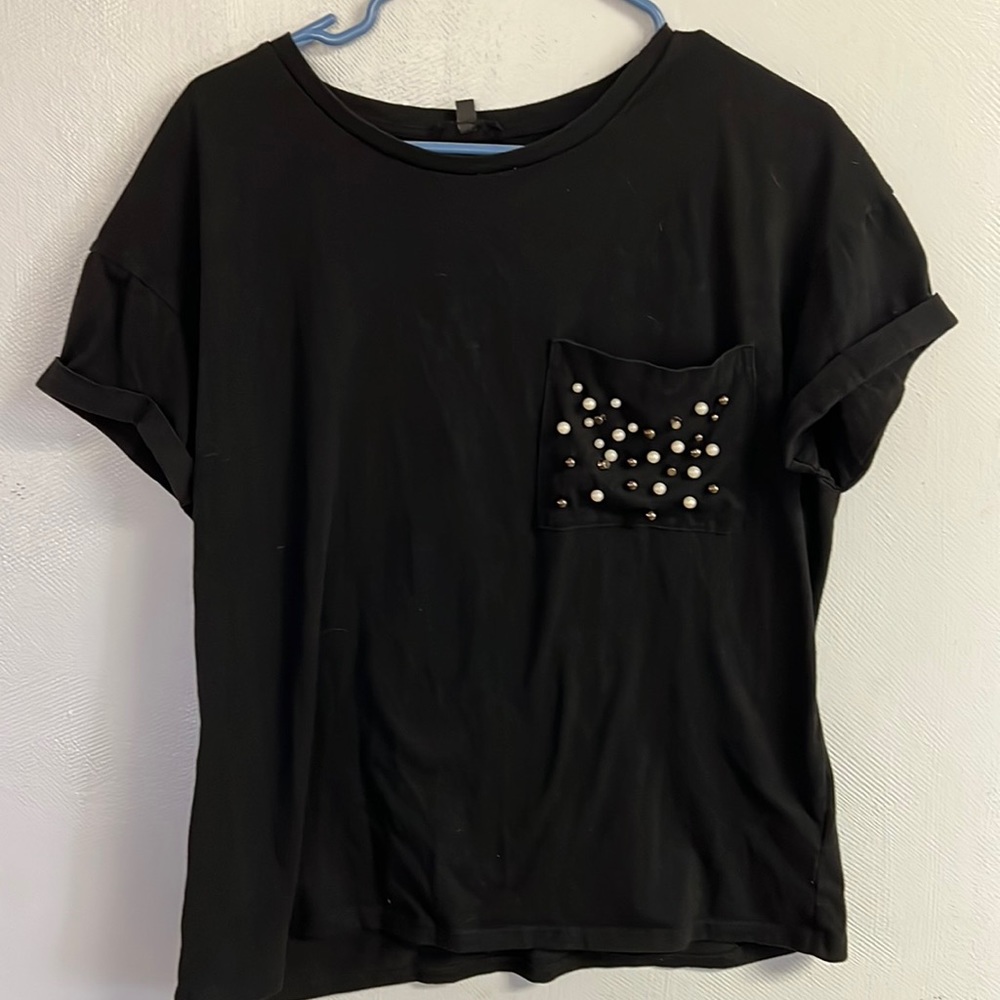 Size Medium shirt 3for$20 ☀️❤️☀️❤️